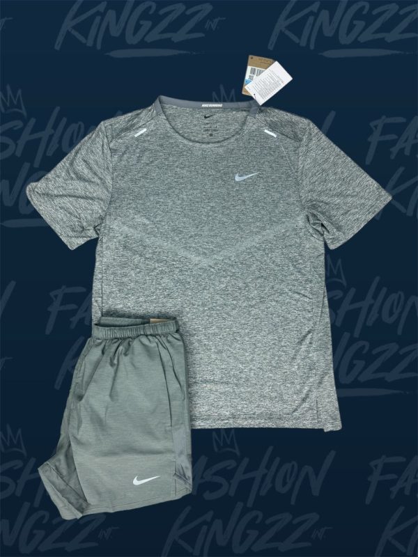 Nike Rise Set